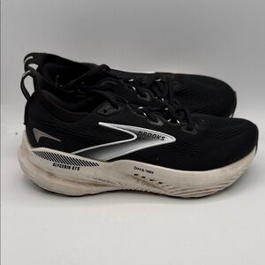 Brooks GLYCERIN 22 GTS Women’s 7.5D wide shoe Black and White Athletic S5